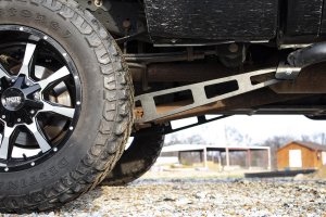 Ford F-250 Super Duty Traction Bar Kit - Rear - Rough Country - 0-3 Inch Lift - '08-'16 Ford F-250 Super Duty Traction Bar Kit - Rear - Rough Country - 0-3 Inch Lift - '08-'16